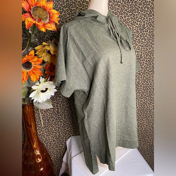 🌴3/$30🌴DOE & RAE Olive Green Marble Lace-Up Neck Short Sleeve Hooded Top NWT - Picture 5 of 12